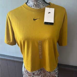 NWT Nike Women's XL Mustard Yellow Crop Tee